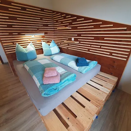 Ferienhaus-schoenwald, 2 Schlafzimmer, Kueche, Dachterrasse, Balkon App24