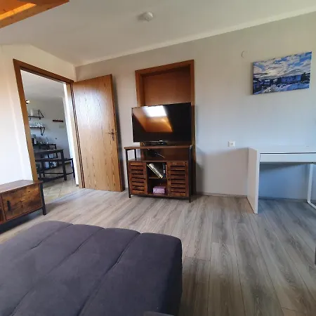 Ferienhaus-schoenwald, 2 Schlafzimmer, Kueche, Dachterrasse, Balkon App24 * Schönwalde